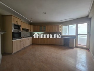 Grand appartement dernier étage exposé Sud - Appartement à louer - Casablanca