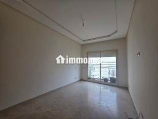 Grand appartement dernier étage exposé Sud - Appartement à louer - Casablanca