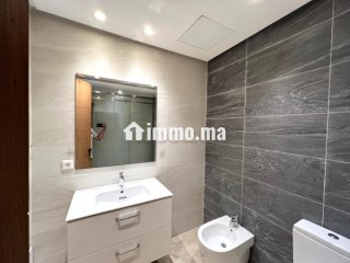 Appartement de 130m2 au quartier Oasis - Appartement à vendre - Casablanca