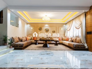 Modern Peaceful Villa with Elegant Design &Comfort - Villa à vendre - Agadir