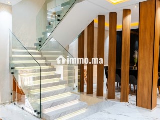 Modern Peaceful Villa with Elegant Design &Comfort - Villa à vendre - Agadir