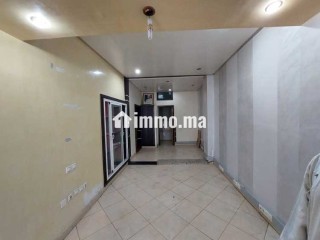 MAGASIN AVEC UN BAIL COMMERCAIL HAY TARIK - Local commercial à louer - Casablanca