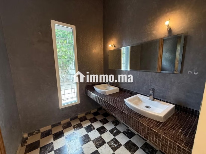 Ain Sebaa/Villa 500m2 piscine jardin - Location Immobilier - Casablanca - photo 5