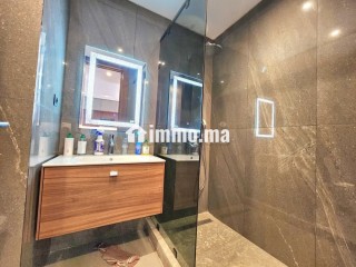 Louez cet appartement à Casablanca Finance City.
Superficie 65 m².
Meublé - Appartement à louer - Casablanca