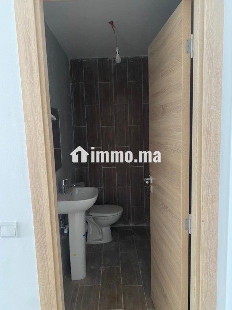 Bureau de 71 m2 en plein de centre ville de kenitra à louer - Location Immobilier - Kenitra - photo 4