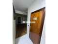 Local professionnel/bureau 64m2 RDC - miniature 3