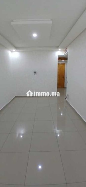 Appart vide - refait à neuf - résidence sécur - Location Immobilier - Mohammedia - photo 2
