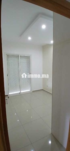 Appart vide - refait à neuf - résidence sécur - Location Immobilier - Mohammedia - photo 4