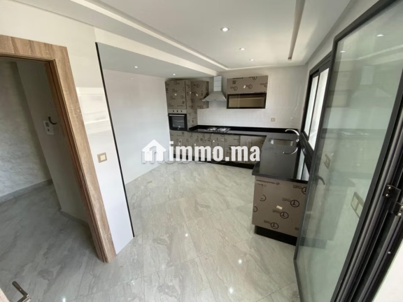 Triplex de luxe à louer en plein centre ville - Location Immobilier - Tanger - photo 6
