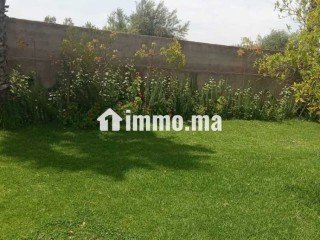 Villa avec Piscine sur 1400m2 Proche Marrakech - Villa à vendre - Marrakech