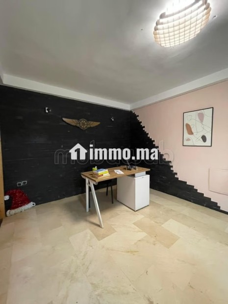 Beaux bureaux duplex à louer à Guéliz. Superficie 130 m². Conciergerie à disposition, système de climatisation - Location Immobilier - Marrakech - photo 3