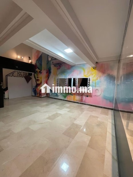 Beaux bureaux duplex à louer à Guéliz. Superficie 130 m². Conciergerie à disposition, système de climatisation - Location Immobilier - Marrakech - photo 6