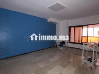 Beaux bureaux duplex à louer à Guéliz. Superficie 130 m². Conciergerie à disposition, système de climatisation - Bureau à louer - Marrakech