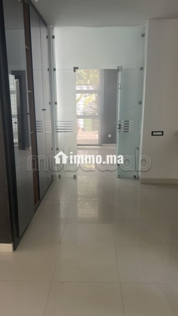Villa de gamme en Location à Souissi - Location Immobilier - Rabat - photo 7