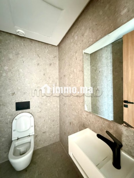 En Location Vide ou Meublé: Magnifique Appartement de 3 chambres 3 Sb avec vue Anfa Park au CFC, Casablanca - Location Immobilier - Casablanca - photo 5