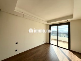 En Location Vide ou Meublé: Magnifique Appartement de 3 chambres 3 Sb avec vue Anfa Park au CFC, Casablanca - Appartement à louer - Casablanca