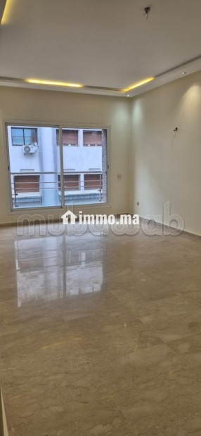 À louer – Bel appartement non meublé au Triangle d’Or - Location Immobilier - Casablanca - photo 1