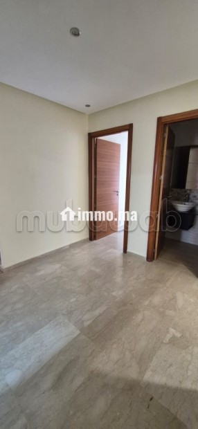 À louer – Bel appartement non meublé au Triangle d’Or - Location Immobilier - Casablanca - photo 2
