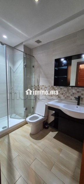 À louer – Bel appartement non meublé au Triangle d’Or - Location Immobilier - Casablanca - photo 7