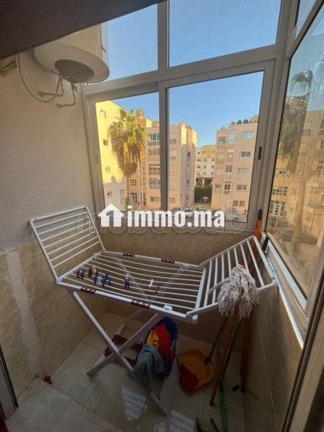 Superbe appartement à louer au centre ville agadirà Amsernate.
Superficie 60 m².
Meublé - Location Immobilier - Agadir - photo 2