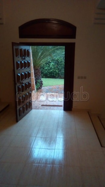À louer villa avec piscine à Souissi - Location Immobilier - Rabat - photo 4