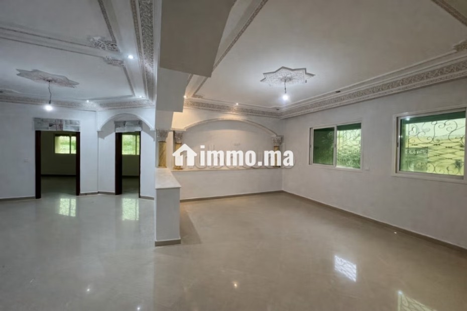 Appart a louer Bd Tah 3 chambres salon 6000 dh - Location Immobilier - Casablanca - photo 1