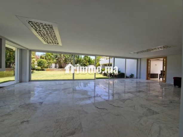 a-louer-superbe-villa-haut-standing-a-souissi-big-19