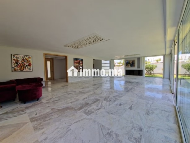 a-louer-superbe-villa-haut-standing-a-souissi-big-5