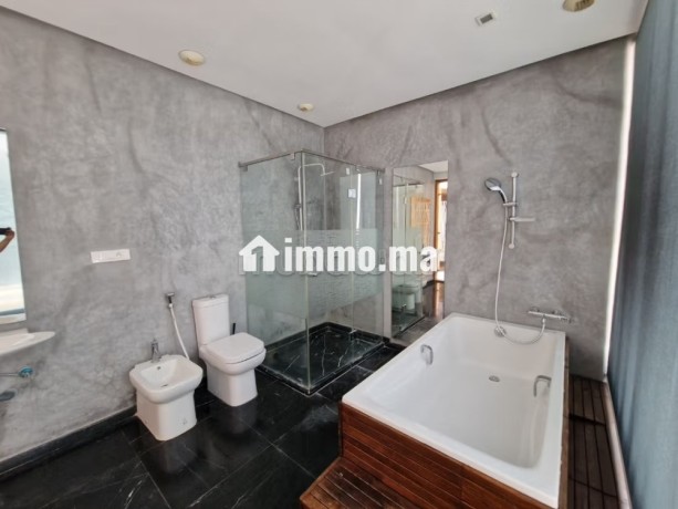 a-louer-superbe-villa-haut-standing-a-souissi-big-7
