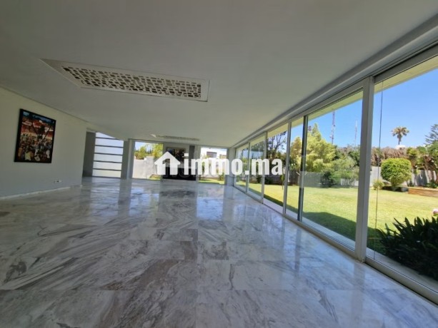 a-louer-superbe-villa-haut-standing-a-souissi-big-8