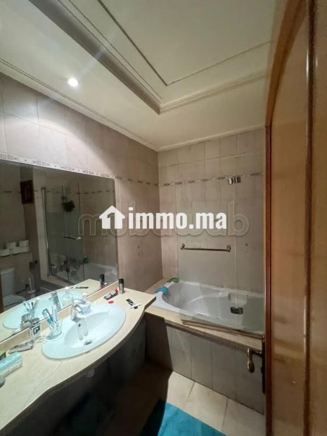 Bel appartement à vendre à Racine. 3 pièces confortables. Concierge et climatisation - Vente Immobilier - Casablanca - photo 8