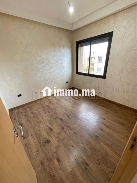 Magnifique villa à vendre à Hay Targa.
Superficie 242 m².
Places de stationnement et terrasse - Vente Immobilier - Marrakech - photo 8