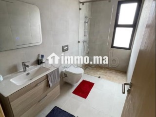Magnifique villa à vendre à Hay Targa.
Superficie 242 m².
Places de stationnement et terrasse - Villa à vendre - Marrakech
