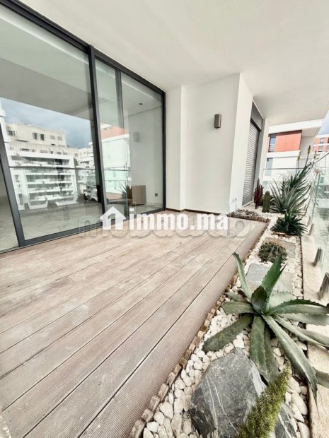 Superbe appartement vide avec terrasse à louer - Location Immobilier - Casablanca - photo 4