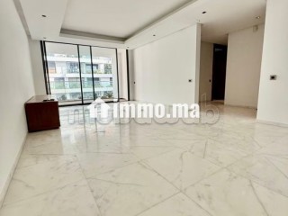 Superbe appartement vide avec terrasse à louer - Appartement à louer - Casablanca