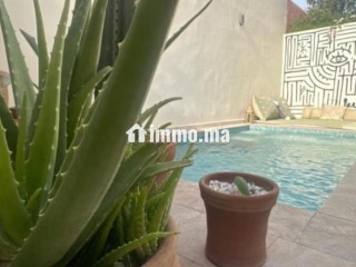 Villa de luxe à louer à Route de Fez.
Surface totale 150 m².
Bien meublé - Villa à louer - Marrakech