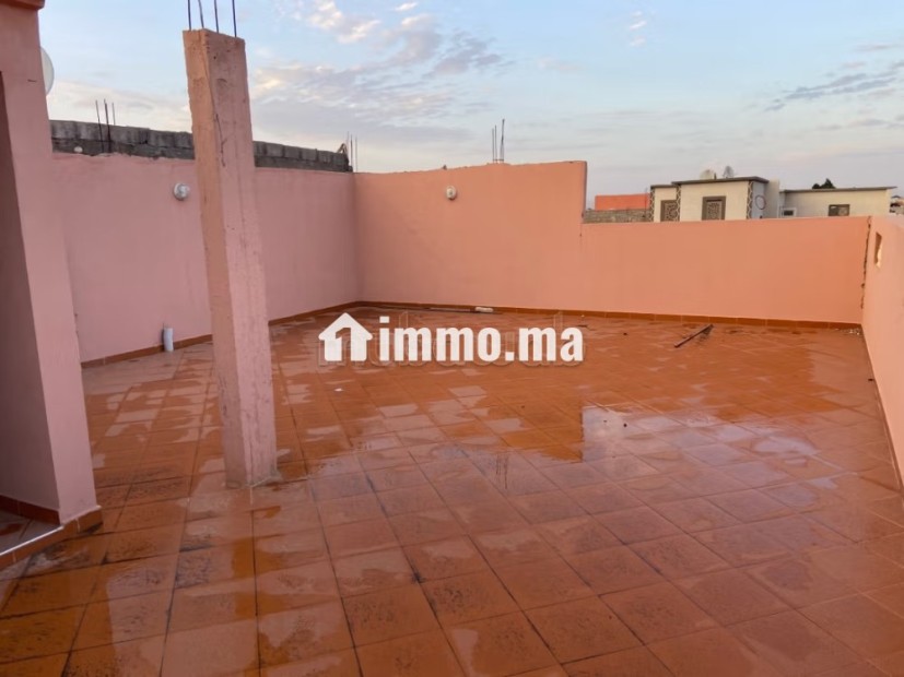 Immeuble 3 étages Café à Hay Al Bahja.
Superficie 250 m².
Air conditionné - Vente Immobilier - Marrakech - photo 5
