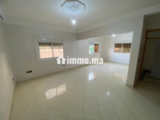 Immeuble 3 étages Café à Hay Al Bahja.
Superficie 250 m².
Air conditionné - Appartement à vendre - Marrakech