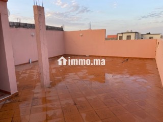 Immeuble 3 étages Café à Hay Al Bahja.
Superficie 250 m².
Air conditionné - Appartement à vendre - Marrakech