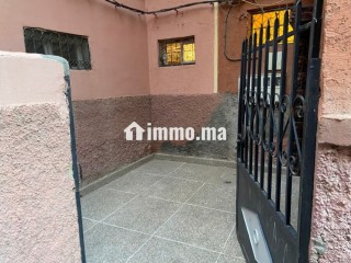 Immeuble 3 étages Café à Hay Al Bahja.
Superficie 250 m².
Air conditionné - Appartement à vendre - Marrakech