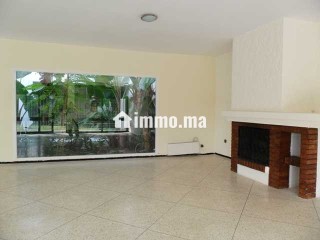 Location villa avec piscine au quartier Souissi - Villa à louer - Rabat