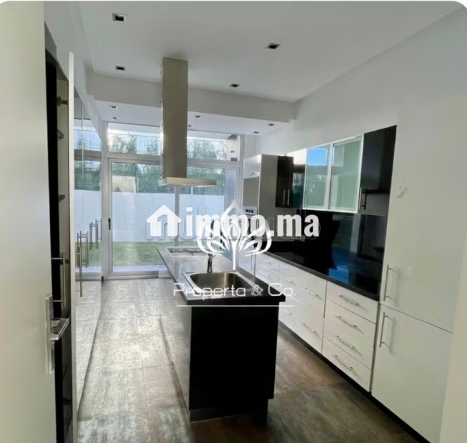 Somptueuse villa avec piscine et vue mer en vente à Tanger - Vente Immobilier - Tanger - photo 4