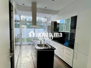 Somptueuse villa avec piscine et vue mer en vente à Tanger - Villa à vendre - Tanger