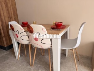 Louez cet appartement à Palmier. Superficie 54 m². Porte sécurisée et chauffage central - Appartement à louer - Casablanca