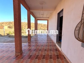 Trouvez votre maison à acheter à Jerada. 2 chambres agréables. Salon traditionnel marocain - Maison à vendre - Jerada