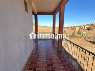 Trouvez votre maison à acheter à Jerada. 2 chambres agréables. Salon traditionnel marocain - Maison à vendre - Jerada