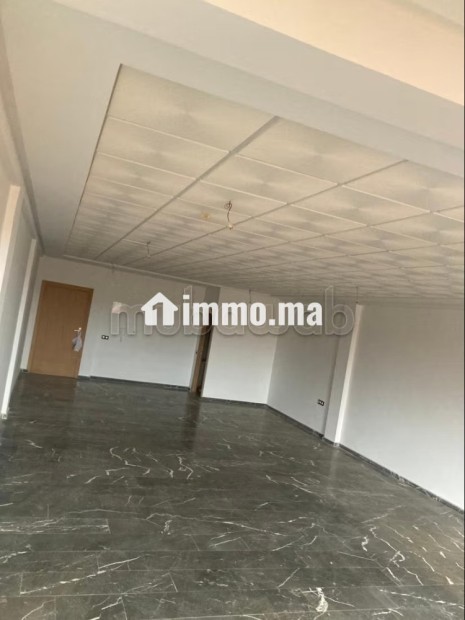 Bureaux en location à Hay izdihar. Surface de 75 m². Ascenseur - Location Immobilier - Marrakech - photo 5