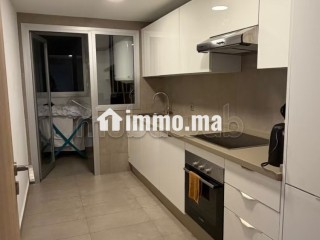 Grand appartement à louer dans le centre-ville de Tanger. Surface totale 90 m². Entièrement meublé - Appartement à louer - Tanger