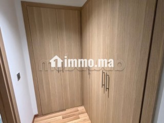 Grand appartement à louer dans le centre-ville de Tanger. Surface totale 90 m². Entièrement meublé - Appartement à louer - Tanger