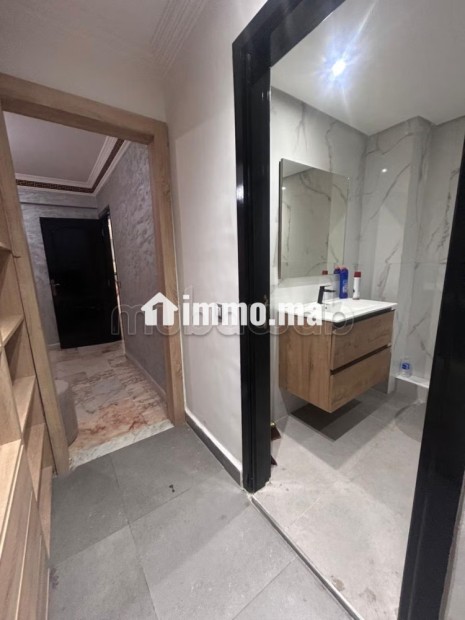 Appartement à vendre à Guéliz. 2 belles chambres. Parking et ascenseur - Vente Immobilier - Marrakech - photo 3